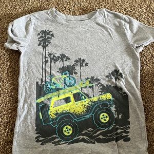 Jumping bean boys size 5 shirt